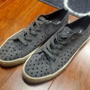 Universal Threads espadrille sneaker gray stars size 12 new without tags